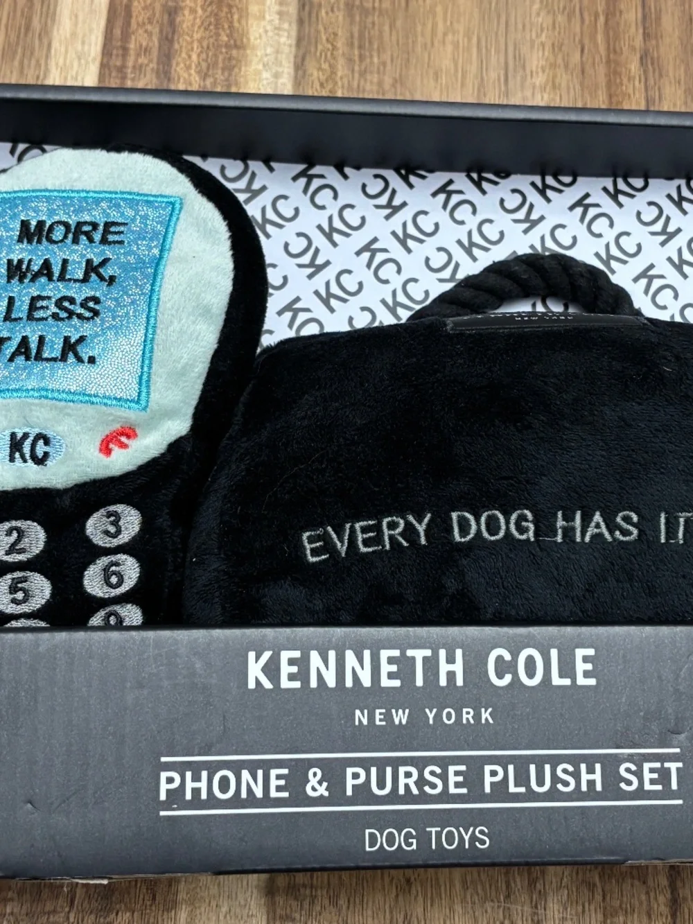 Kenneth Cole kenneth cole